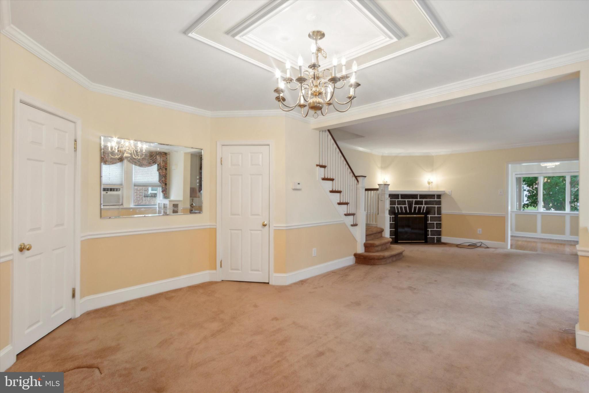 27 Wayne Avenue Springfield, PA 19064 - Photo 6 of 25 Dining Room