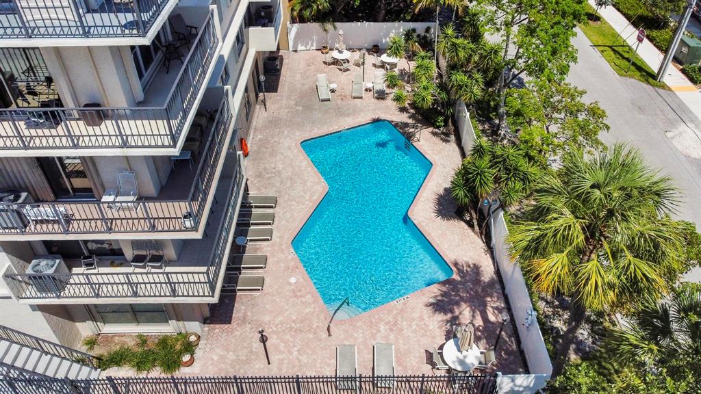 1625 Southeast 10th Avenue, Unit 508 Fort Lauderdale, FL 33316 - Photo 19 of 22 an aerial view of a house with a yard and balcony