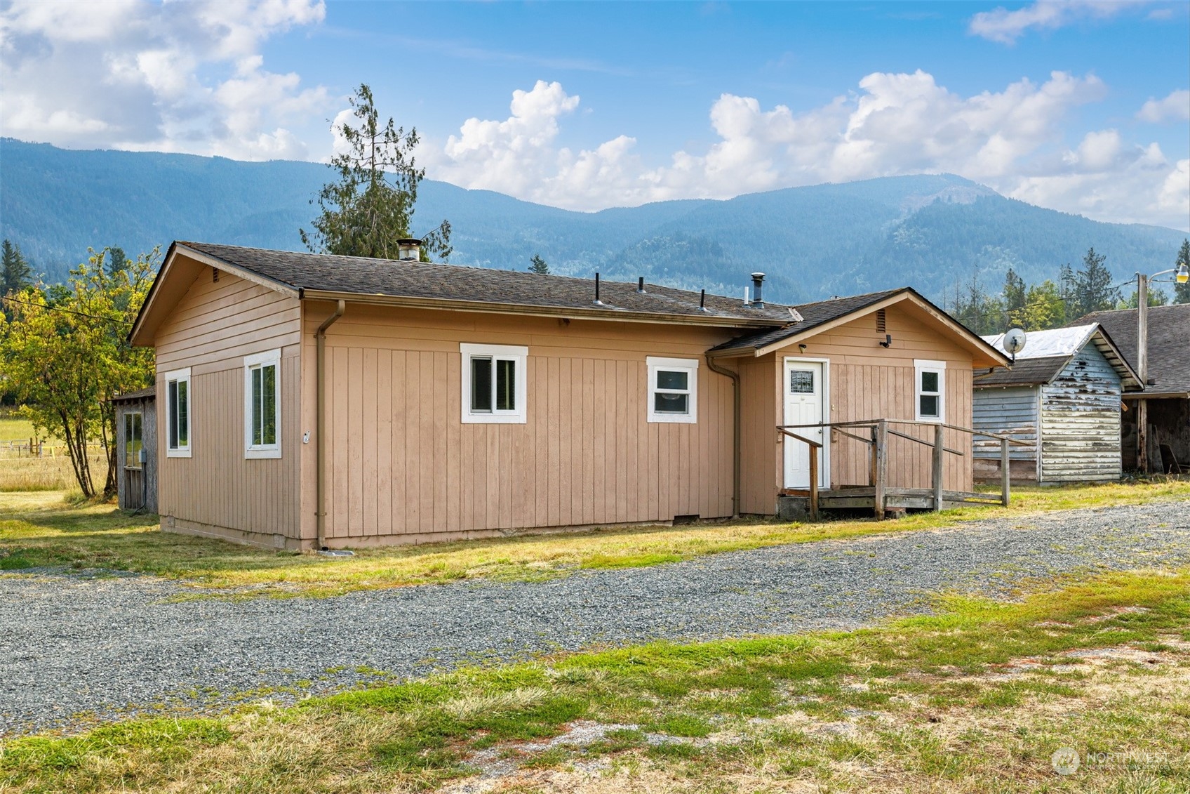 3897 South Pass Road Everson, WA 98247 - Photo 3 of 36