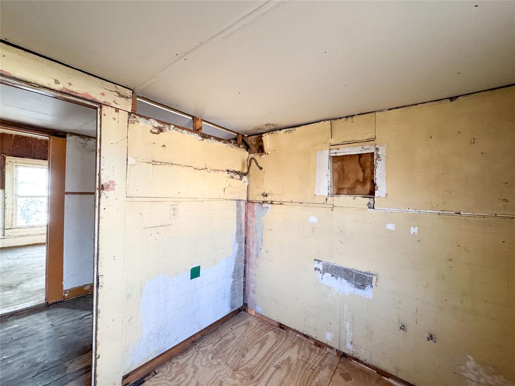 306 West 3rd Street Cisco, TX 76437 - Photo 19 of 35