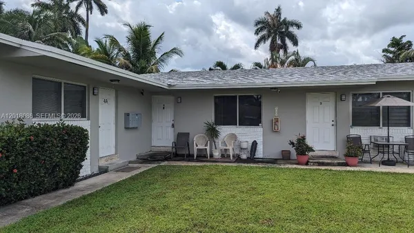 $2,100 | Hollywood Lakes, Hollywood, FL 33020