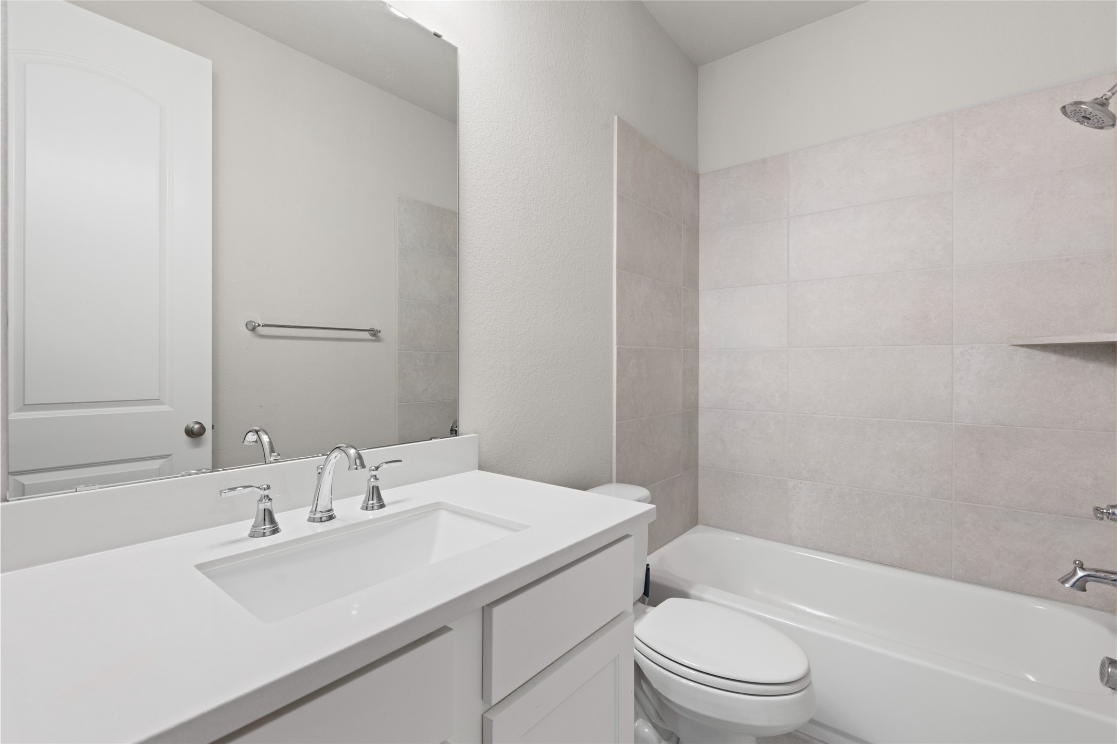 4210 Ana Ridge Lane Fulshear, TX 77441 - Photo 20 of 50 Guest Ensuite First floor