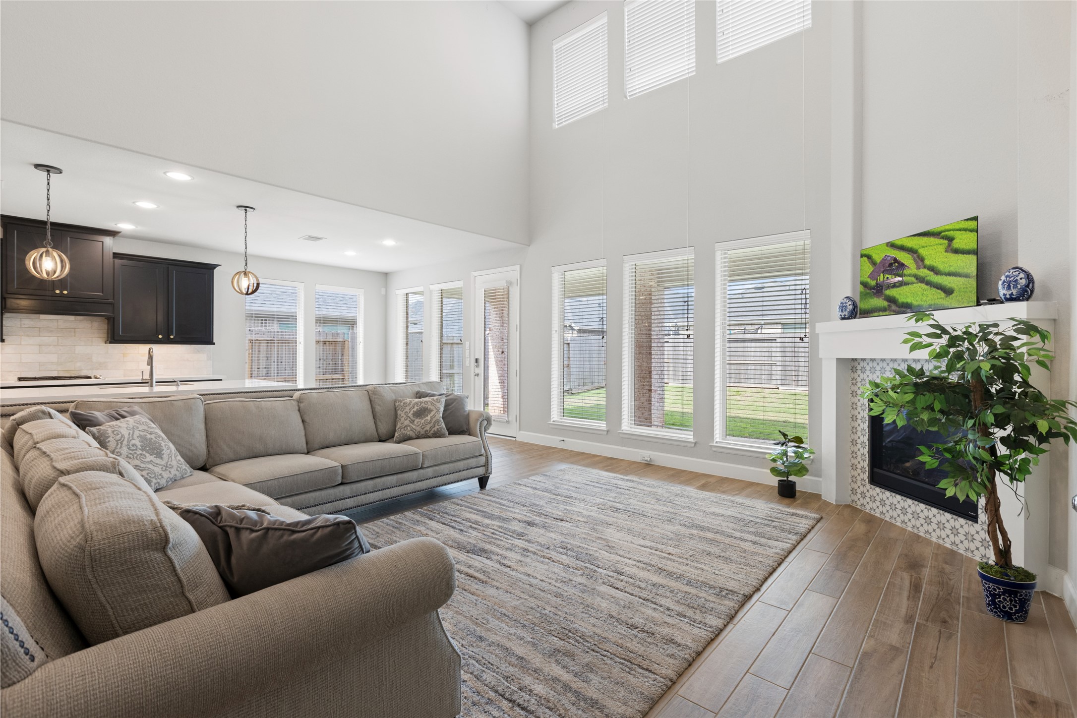 4210 Ana Ridge Lane Fulshear, TX 77441 - Photo 27 of 50 Living