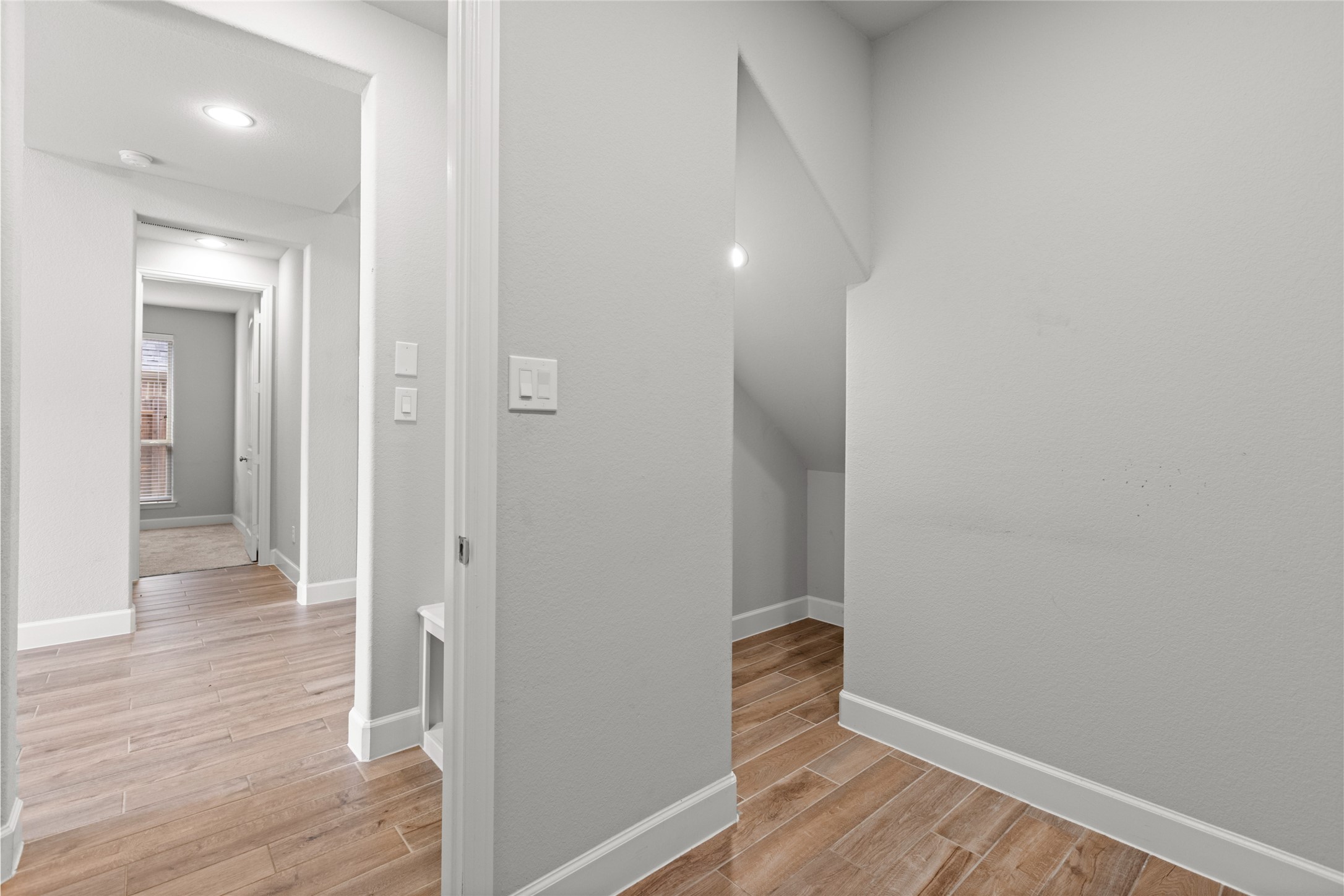 4210 Ana Ridge Lane Fulshear, TX 77441 - Photo 44 of 50 Mudroom