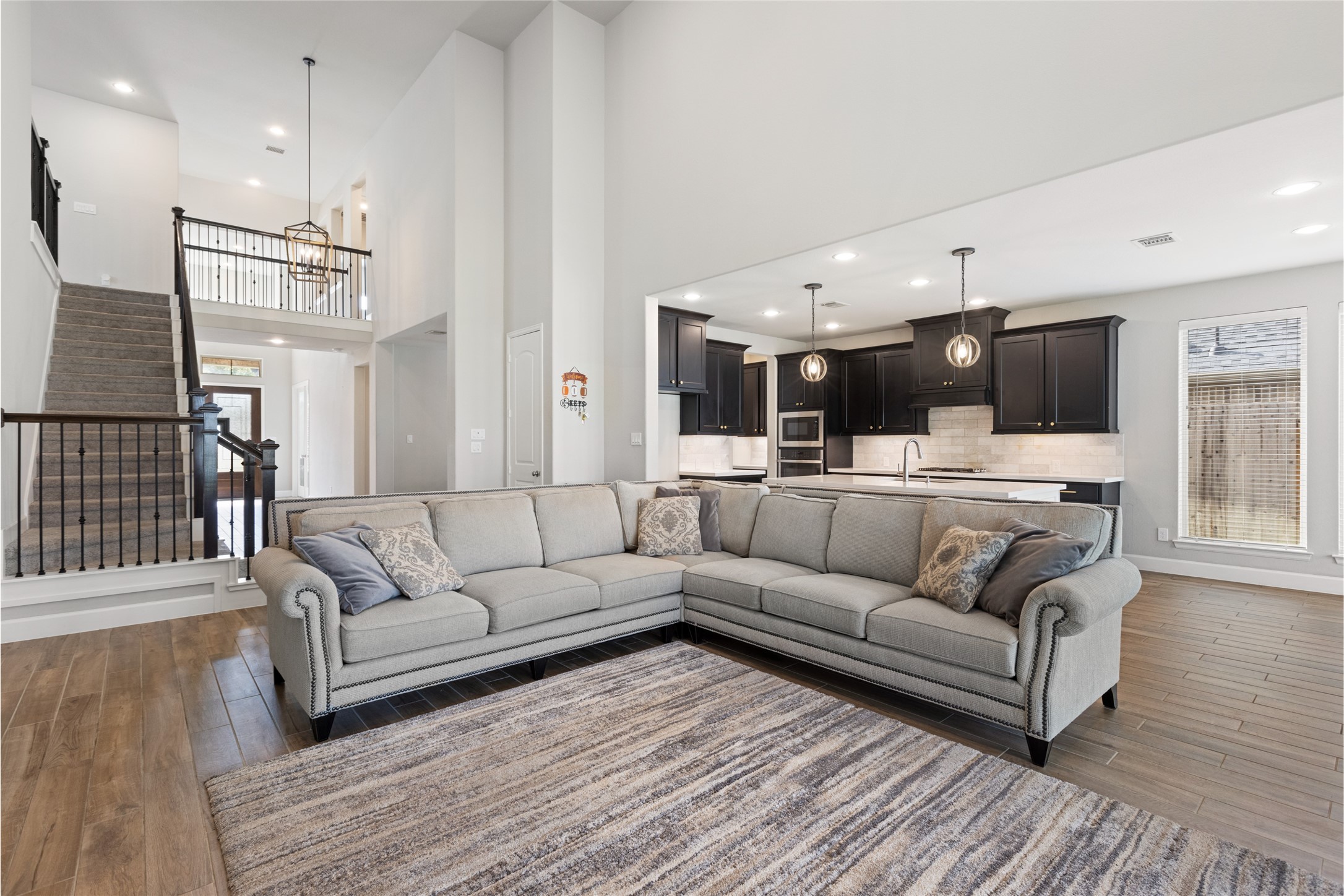 4210 Ana Ridge Lane Fulshear, TX 77441 - Photo 8 of 50 Living Room