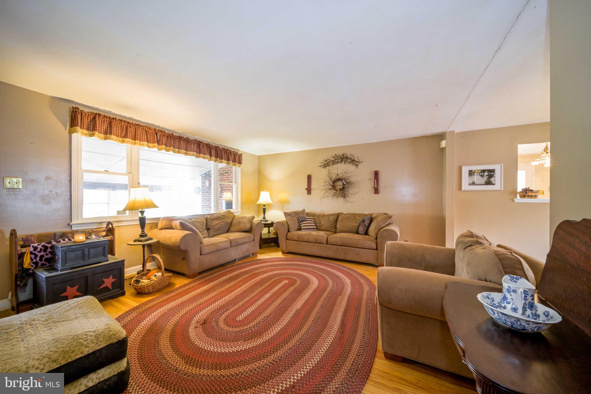 2968 Goentner Road Willow Grove, PA 19090 - Photo 3 of 19 Living room