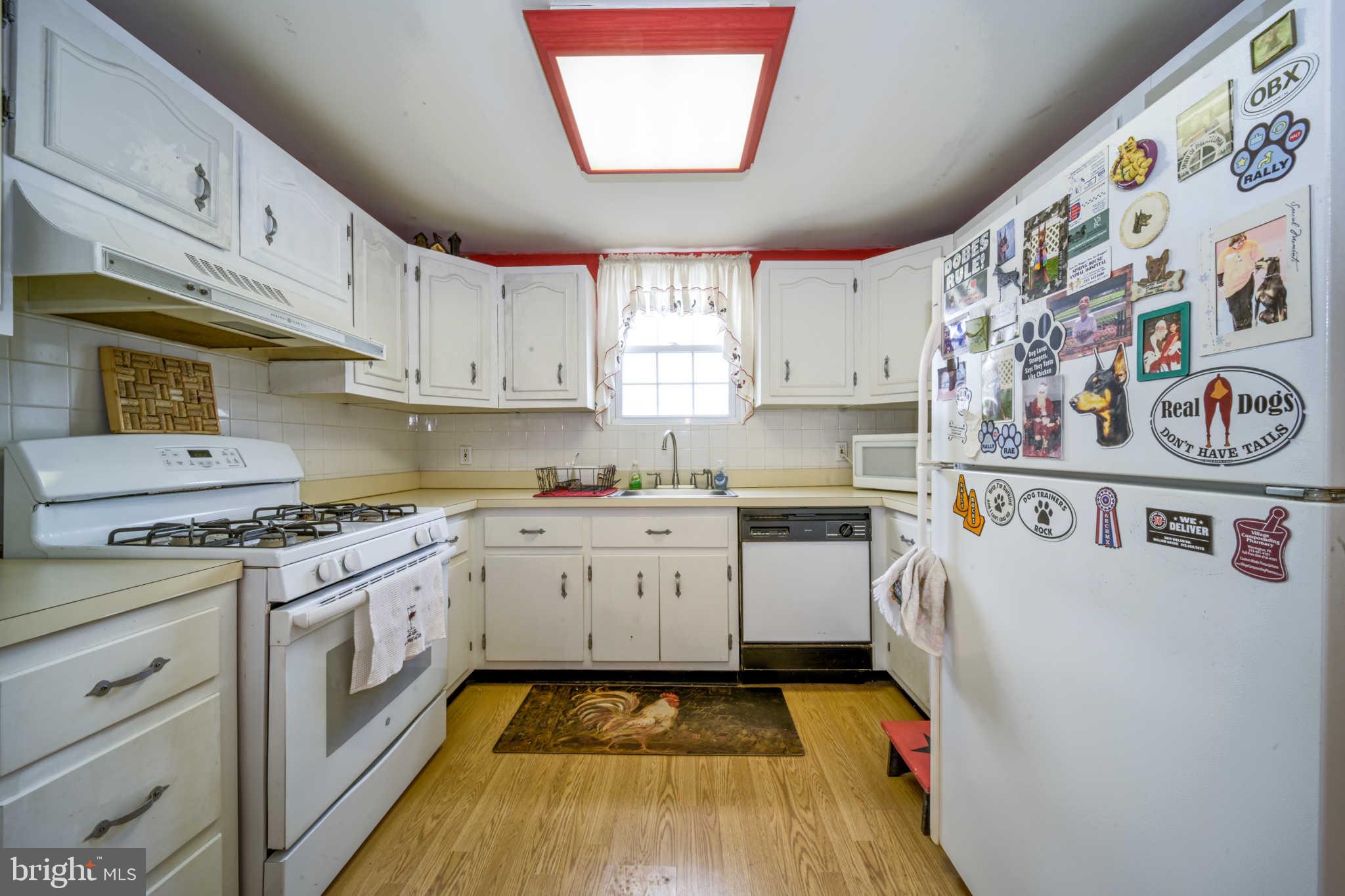 2968 Goentner Road Willow Grove, PA 19090 - Photo 9 of 19 Kitchen