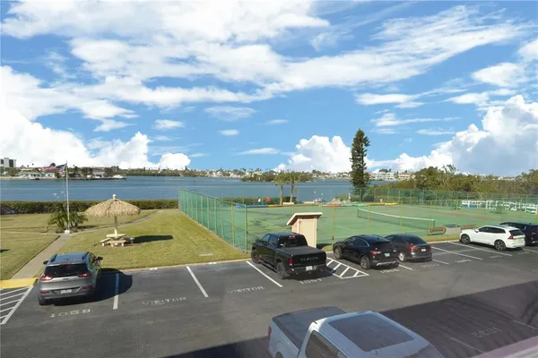 $2,000 | 12760 Indian Rocks Road, Unit 1030 (FURNISHED), Largo, FL 33774