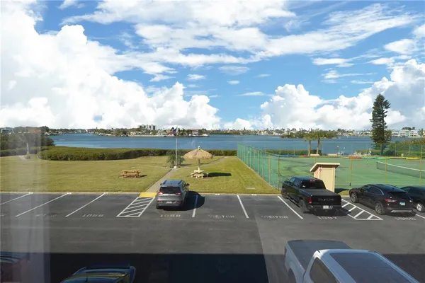 $2,000 | 12760 Indian Rocks Road, Unit 1030 (FURNISHED), Largo, FL 33774
