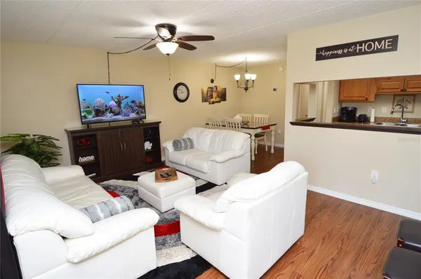 $2,000 | 12760 Indian Rocks Road, Unit 1030 (FURNISHED), Largo, FL 33774