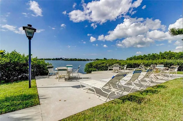 $2,000 | 12760 Indian Rocks Road, Unit 1030 (FURNISHED), Largo, FL 33774