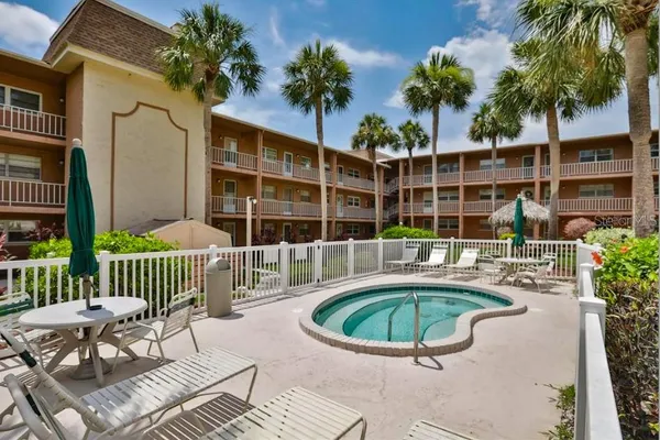 $2,000 | 12760 Indian Rocks Road, Unit 1030 (FURNISHED), Largo, FL 33774