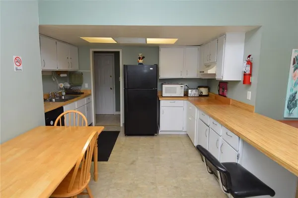 $2,000 | 12760 Indian Rocks Road, Unit 1030 (FURNISHED), Largo, FL 33774