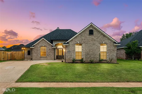 $289,900 | 5820 Bluebonnett Drive, Bossier City, LA 71112