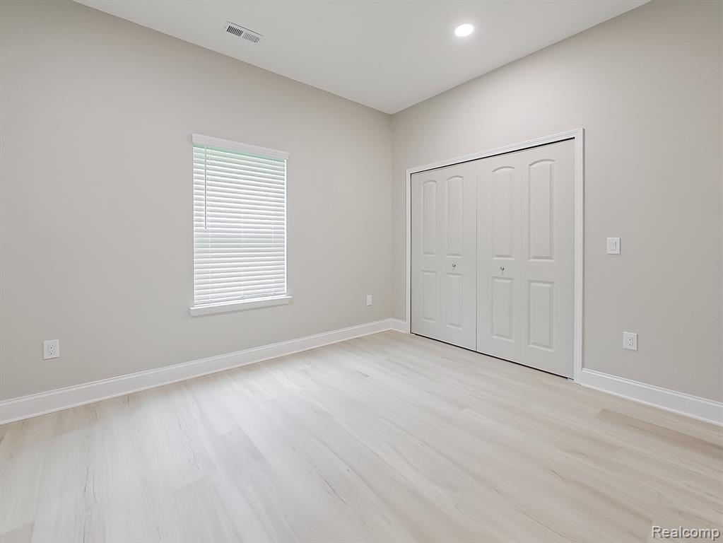 31480 Warren Road, Unit 302 Westland, MI 48185 - Photo 18 of 33