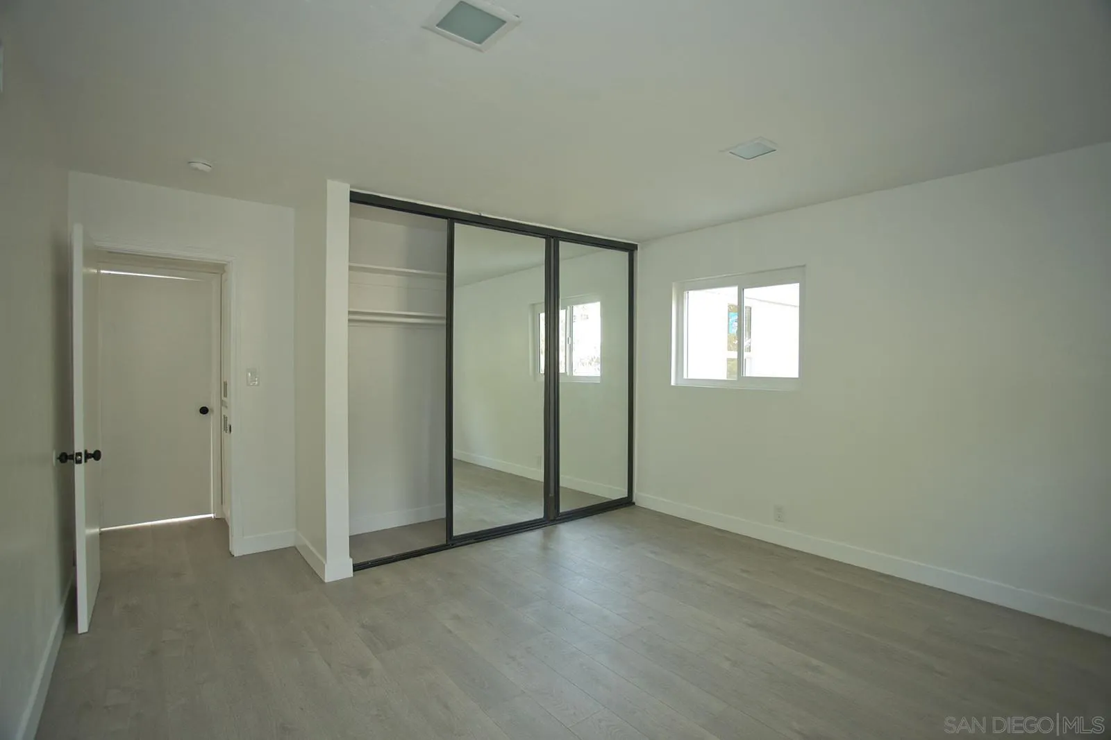 10151 Sierra Madre Road Spring Valley, CA 91977 - Photo 13 of 25 Gallery Image 13