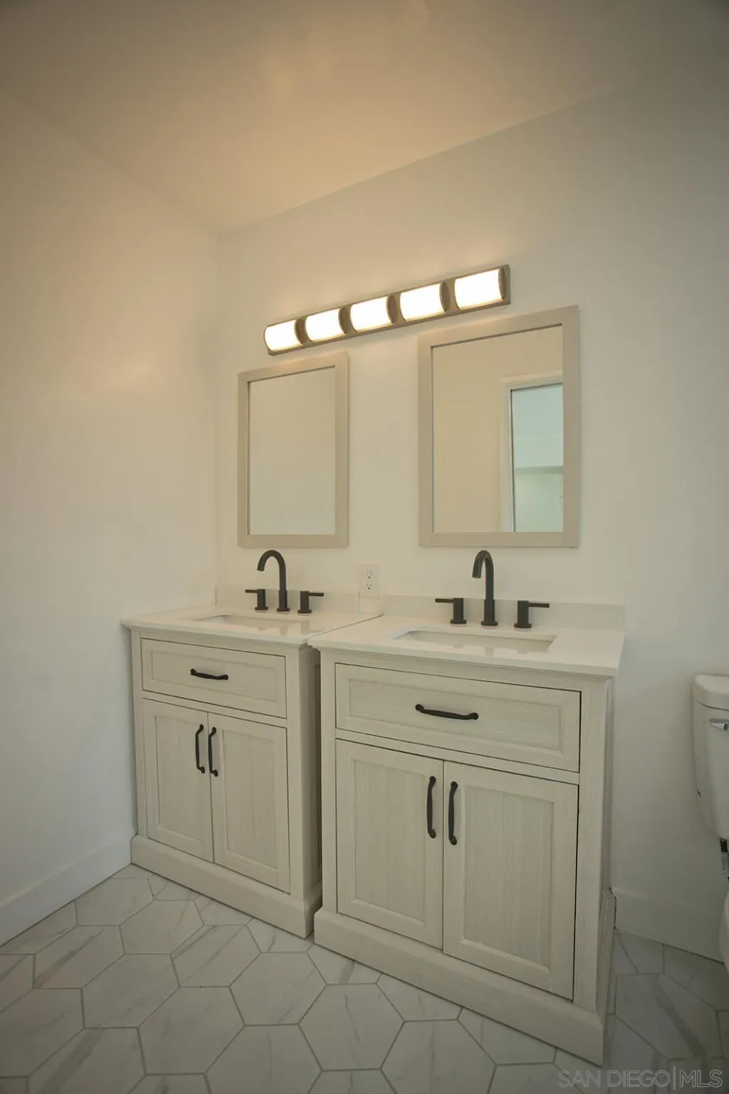 10151 Sierra Madre Road Spring Valley, CA 91977 - Photo 16 of 25 Gallery Image 16
