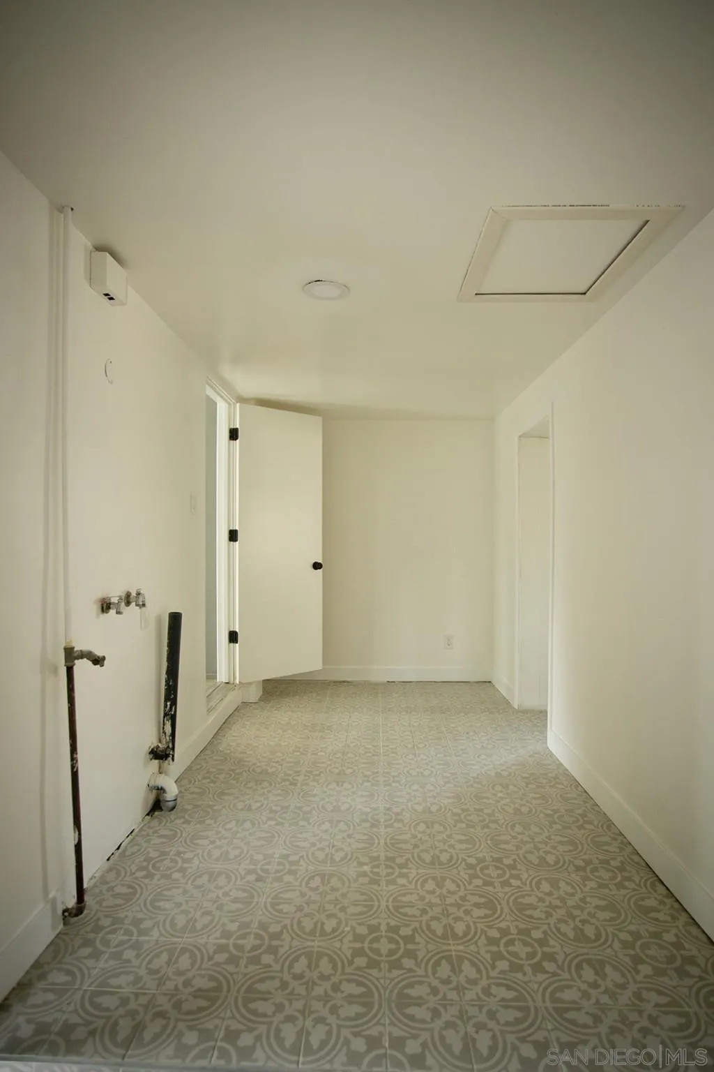 10151 Sierra Madre Road Spring Valley, CA 91977 - Photo 8 of 25 Gallery Image 8