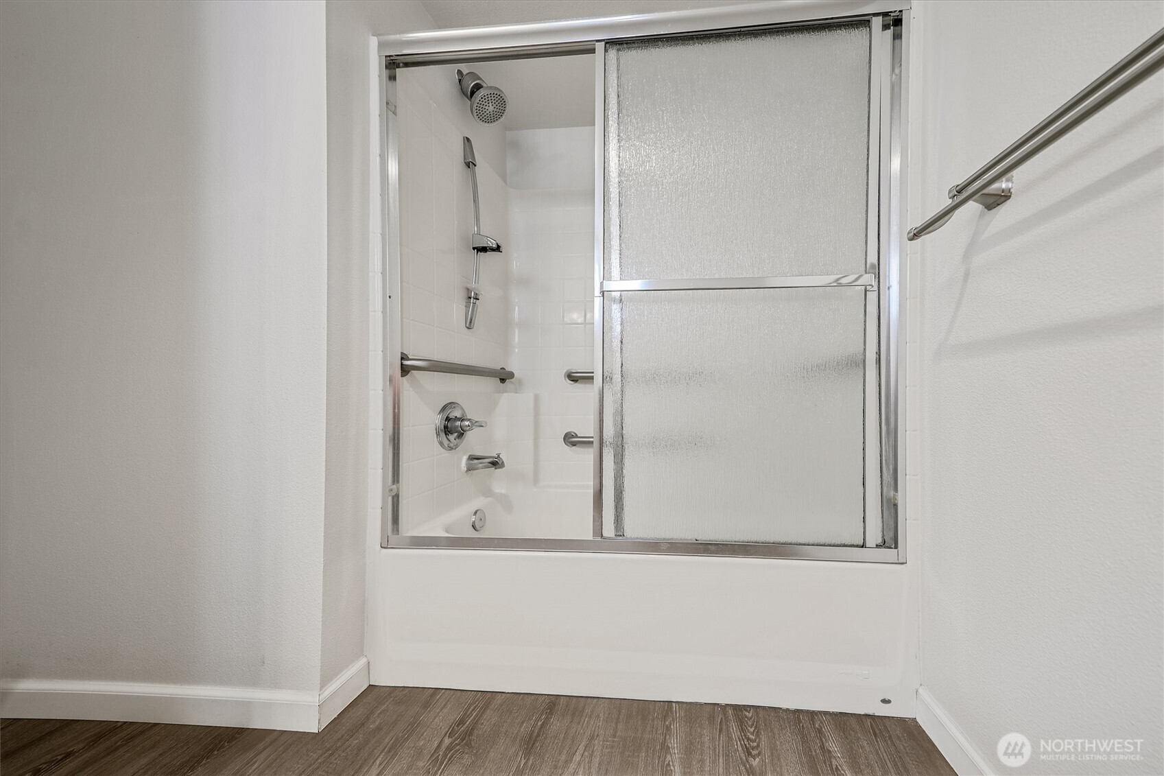 715 Harrington Place Southeast, Unit 2140 Renton, WA 98058 - Photo 28 of 36