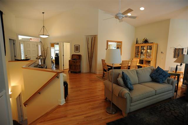 202 Harbor View Lane Seneca, SC 29672 - Photo 8 of 25 Gallery Image 8