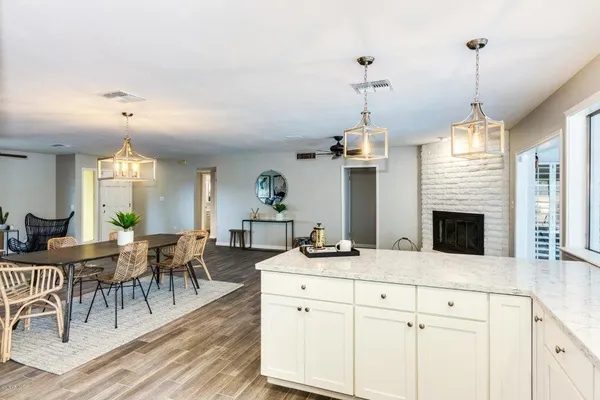 $4,400 | 2218 East Cactus Wren Drive, Phoenix, AZ 85020