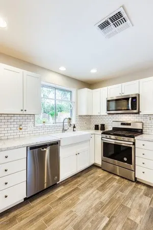 $4,400 | 2218 East Cactus Wren Drive, Phoenix, AZ 85020