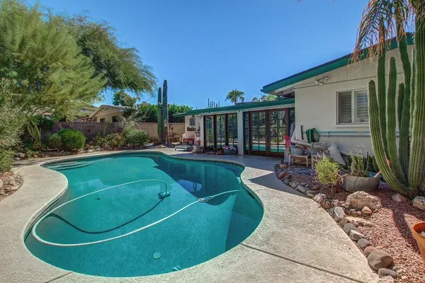 $4,400 | 2218 East Cactus Wren Drive, Phoenix, AZ 85020