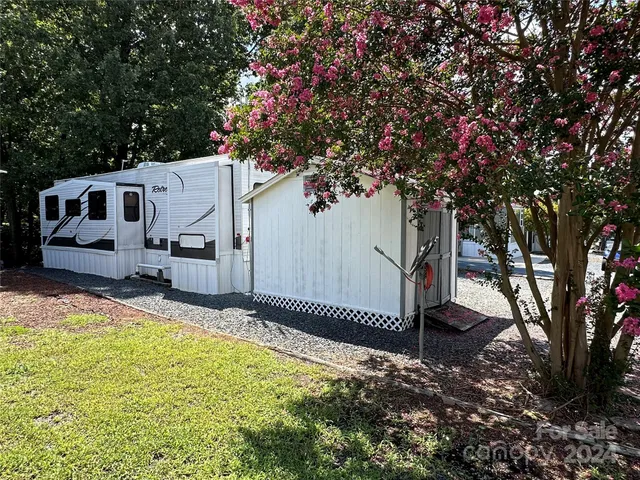 $109,950 | 113 Hummingbird Circle, New London, NC 28127