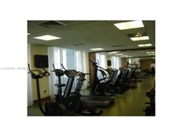 $2,800 | 41 Southeast 5th Street, Unit 1614, Miami, FL 33131