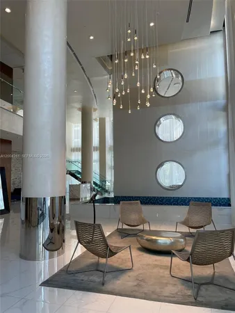 $2,800 | 41 Southeast 5th Street, Unit 1614, Miami, FL 33131