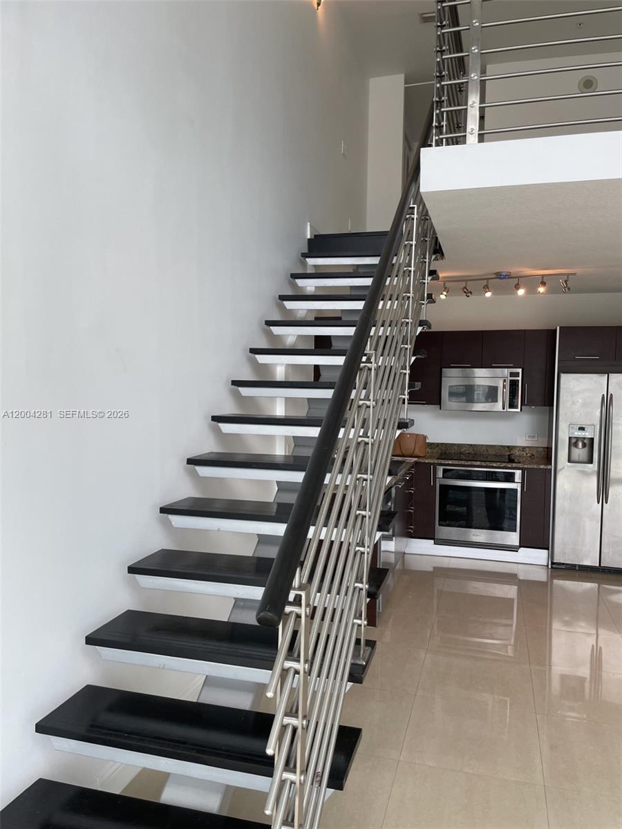 41 Southeast 5th Street, Unit 1614 Miami, FL 33131 - Photo 9 of 23 a view of entryway and hall