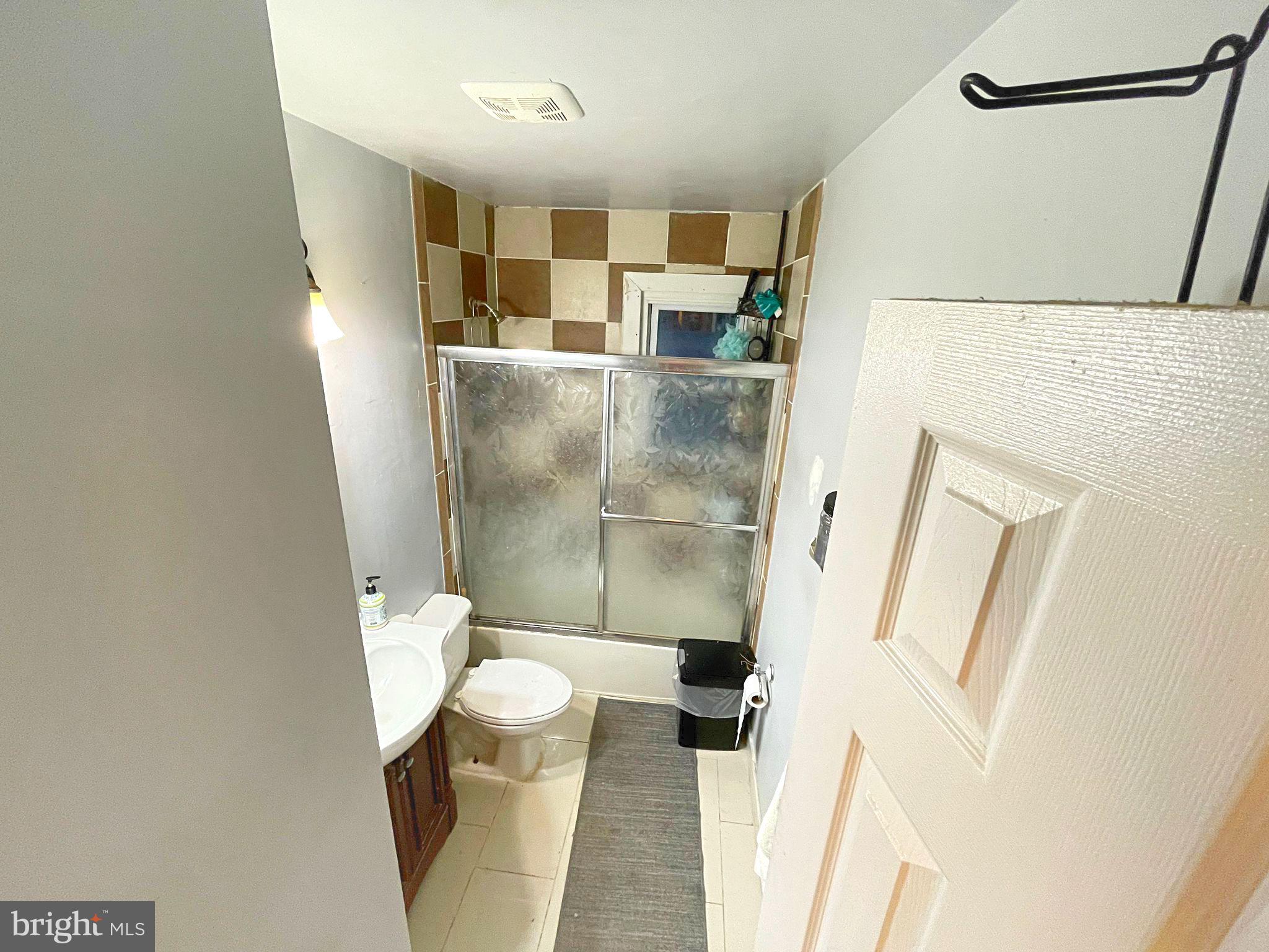 14333 Fullerton Road Woodbridge, VA 22193 - Photo 11 of 25