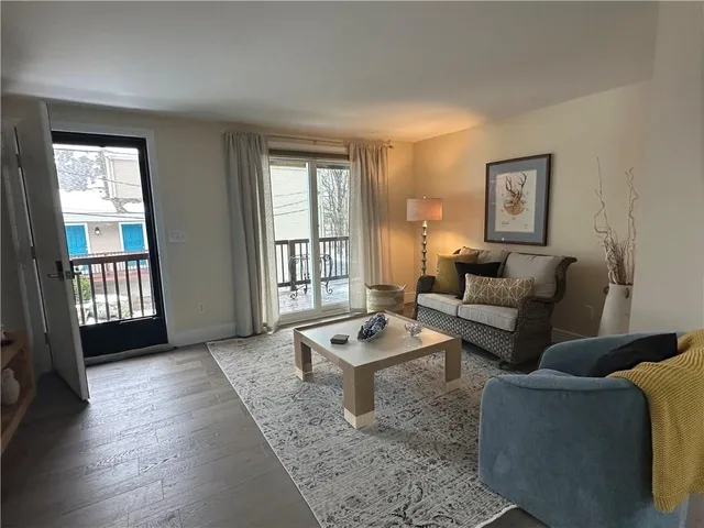 $2,300 | 351 New London Avenue, Unit 501, Warwick, RI 02886