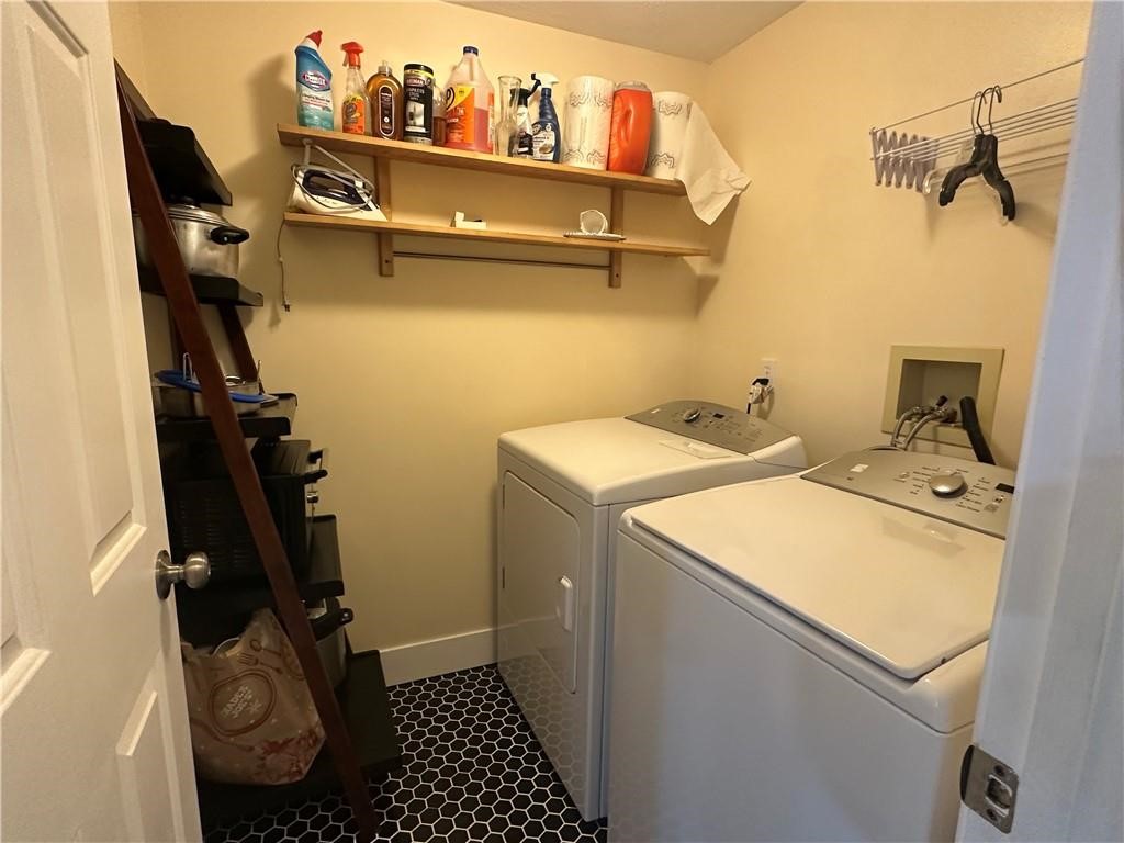 351 New London Avenue, Unit 501 Warwick, RI 02886 - Photo 12 of 36