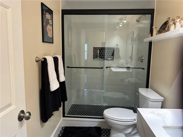 $2,300 | 351 New London Avenue, Unit 501, Warwick, RI 02886