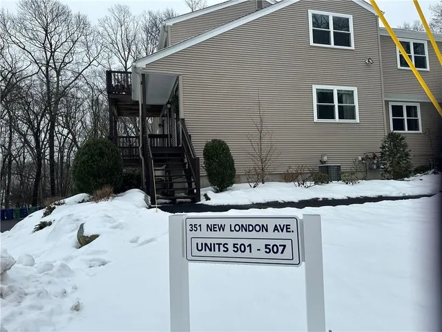 $2,300 | 351 New London Avenue, Unit 501, Warwick, RI 02886
