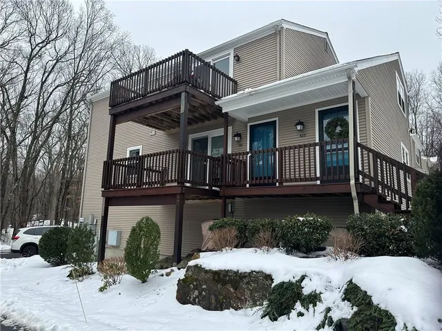 $2,300 | 351 New London Avenue, Unit 501, Warwick, RI 02886