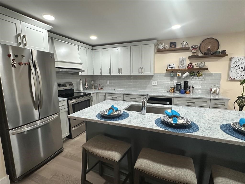 351 New London Avenue, Unit 501 Warwick, RI 02886 - Photo 7 of 36