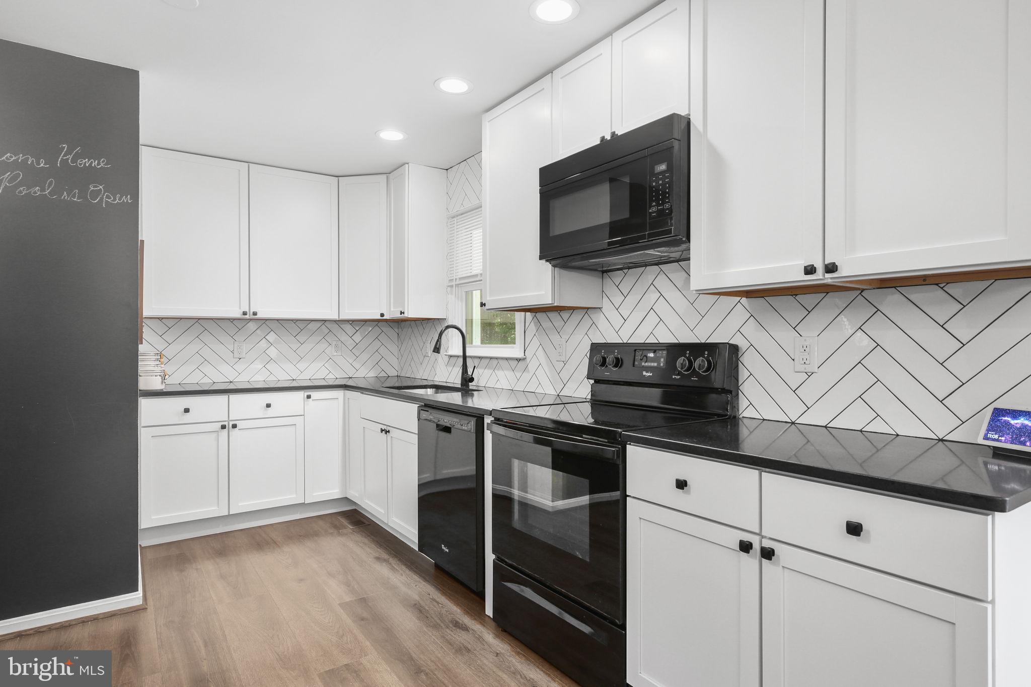 8301 Seays Road Spotsylvania, VA 22551 - Photo 12 of 69