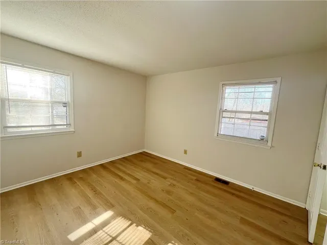 $1,695 | 6 Clark Court, Greensboro, NC 27406