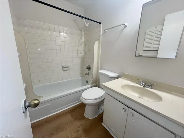 $1,695 | 6 Clark Court, Greensboro, NC 27406