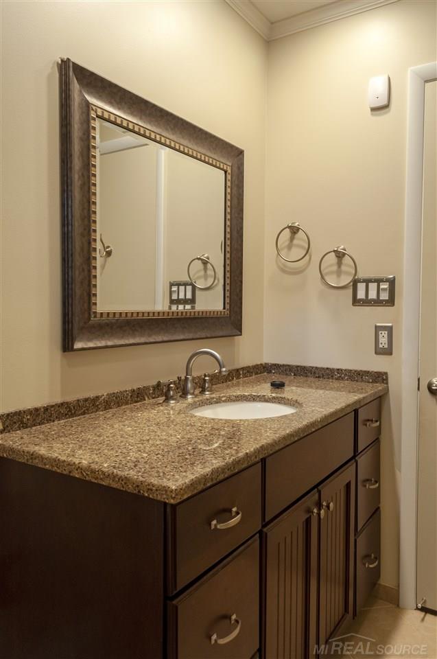 311 Lothrop Road Grosse Pointe Farms, MI 48236 - Photo 28 of 41