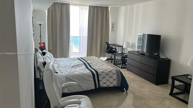 $4,500 | 1830 South Ocean Drive, Unit 3208, Hallandale Beach, FL 33009