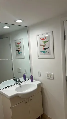 $4,500 | 1830 South Ocean Drive, Unit 3208, Hallandale Beach, FL 33009