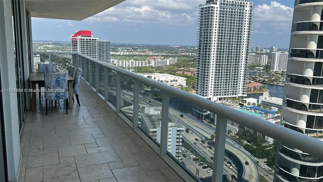 $4,500 | 1830 South Ocean Drive, Unit 3208, Hallandale Beach, FL 33009