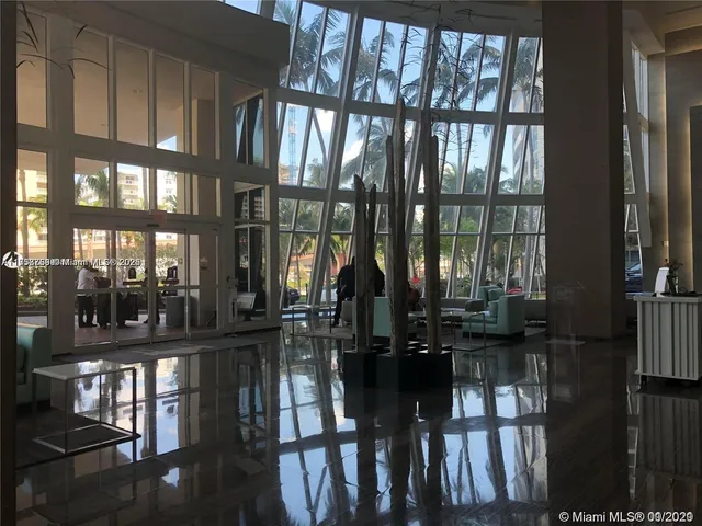 $4,500 | 1830 South Ocean Drive, Unit 3208, Hallandale Beach, FL 33009