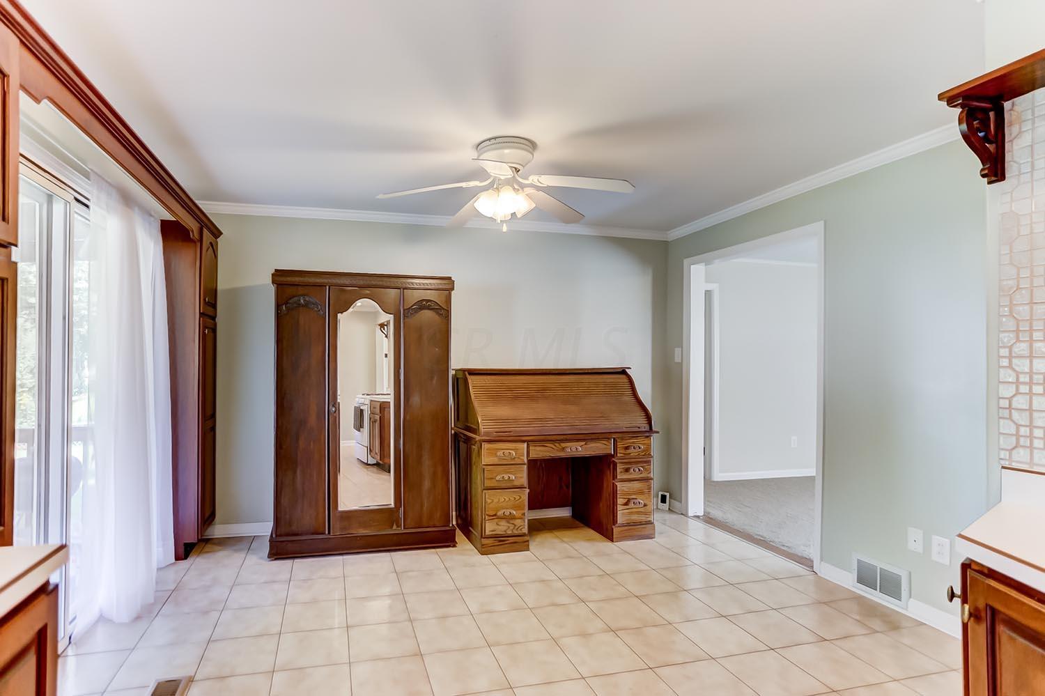 2925 Springfield Jamestown Road Springfield, OH 45506 - Photo 7 of 47