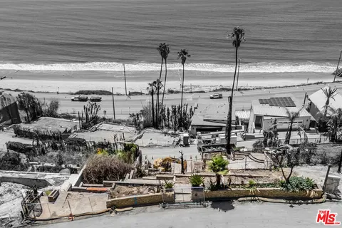 $1,675,000 | 17810 Castellammare Drive, Pacific Palisades, CA 90272