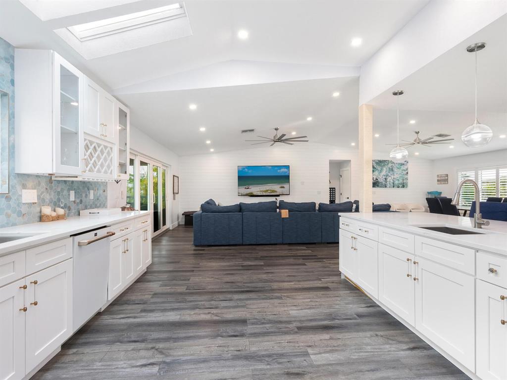 501 Norton Street Longboat Key, FL 34228 - Photo 18 of 67
