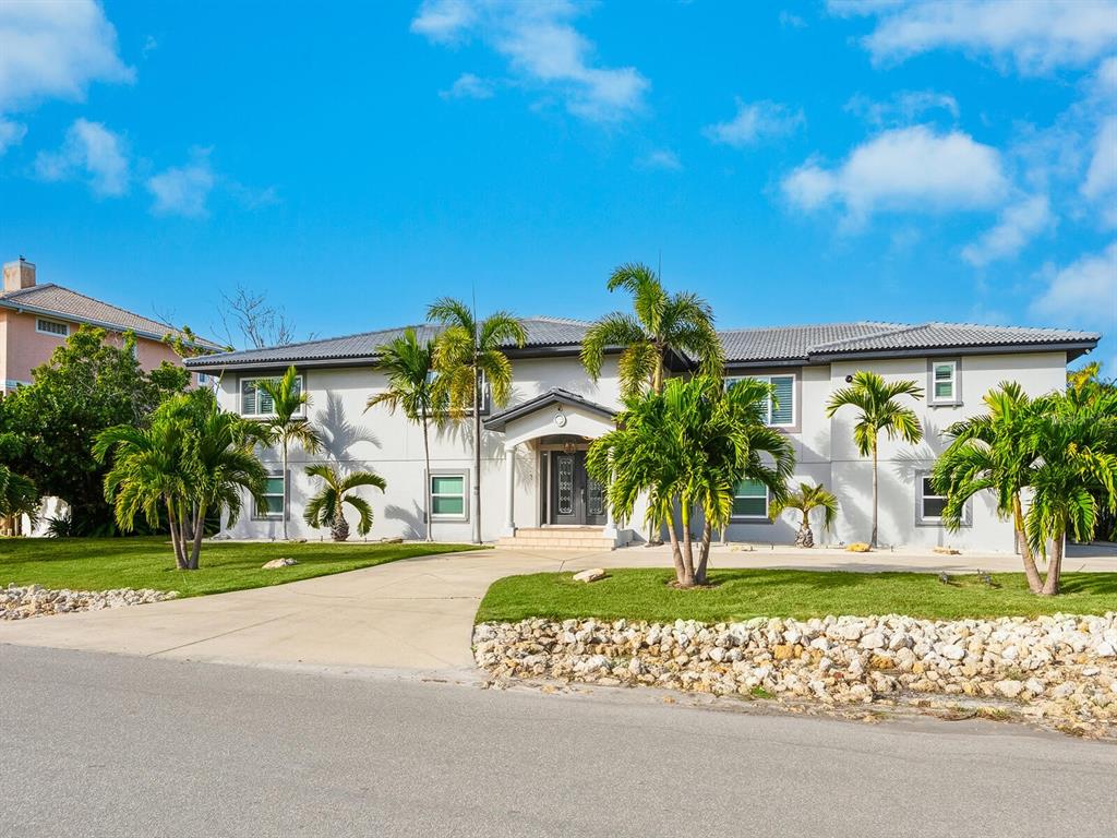 501 Norton Street Longboat Key, FL 34228 - Photo 2 of 67
